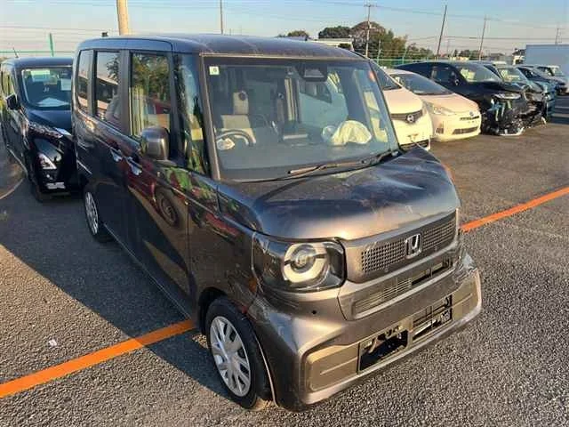 Honda N BOX — фото 1