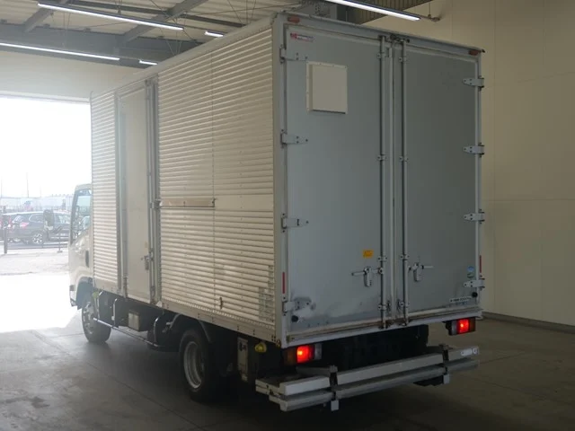 Isuzu ELF — фото 2