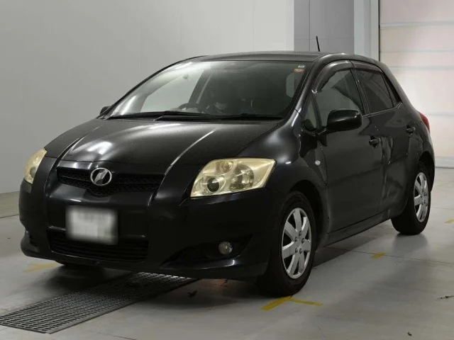 Toyota AURIS — фото 1
