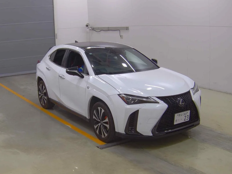 Lexus UX — фото 1