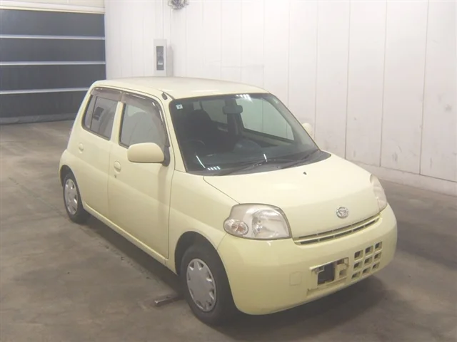 Daihatsu ESSE