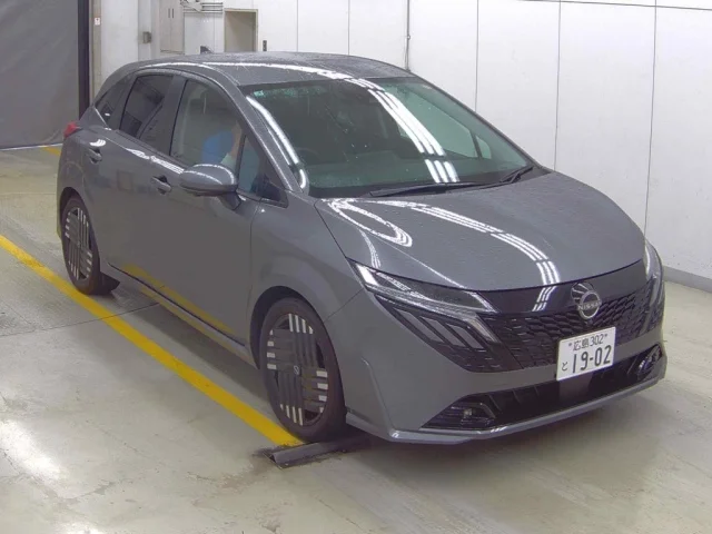 Nissan AURA