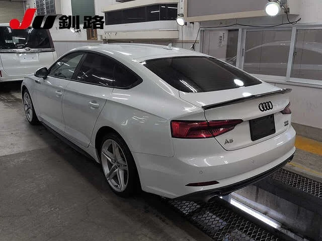 Audi A5 — фото 2