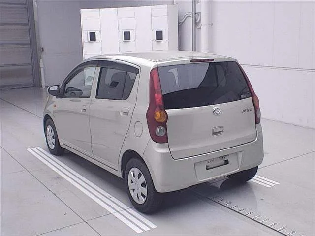 Daihatsu MIRA — фото 2