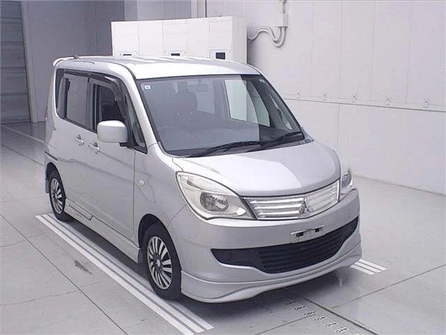 Mitsubishi DELICA D2 — фото 1