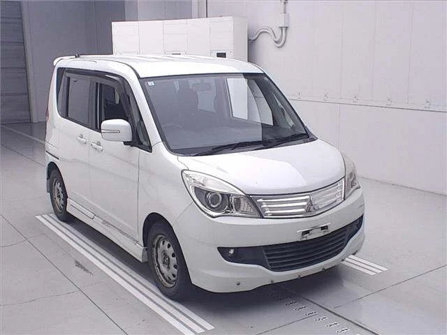 Mitsubishi DELICA D2