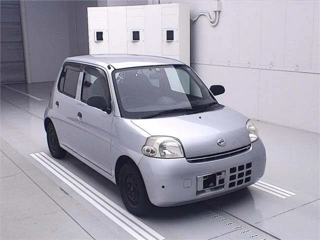 Daihatsu ESSE — фото 1