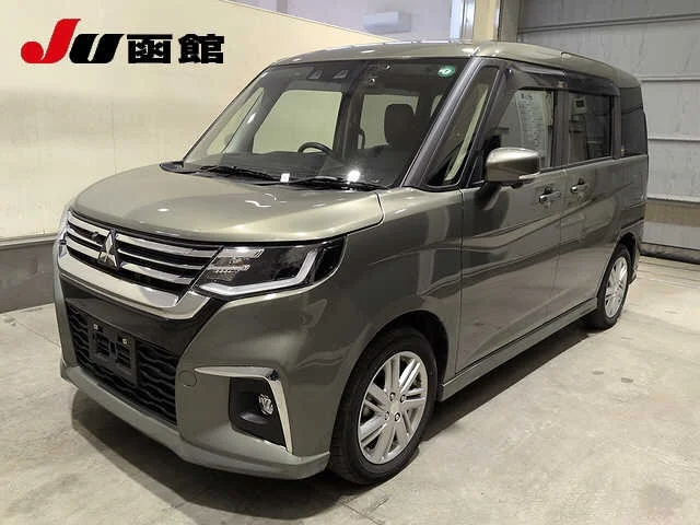Mitsubishi DELICA D2 — фото 1