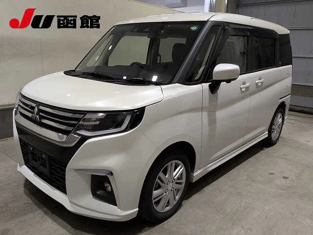 Mitsubishi DELICA D2 — фото 1