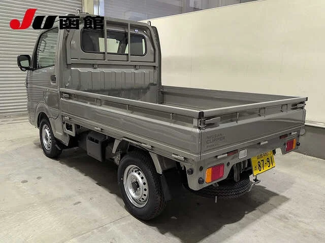 Nissan CLIPPER TRUCK — фото 2