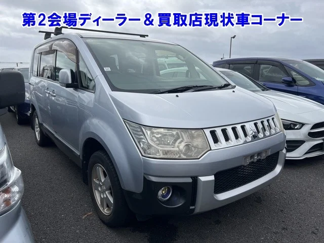 Mitsubishi DELICA D5