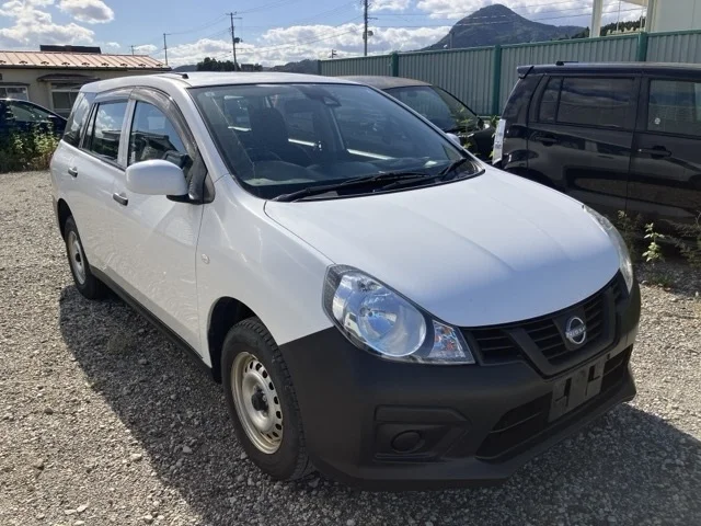 Nissan AD — фото 1
