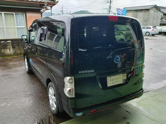 Nissan NV200 — фото 2
