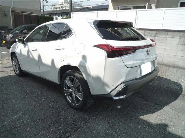 Lexus UX — фото 2