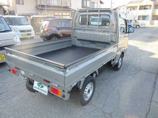 Nissan CLIPPER TRUCK — фото 2