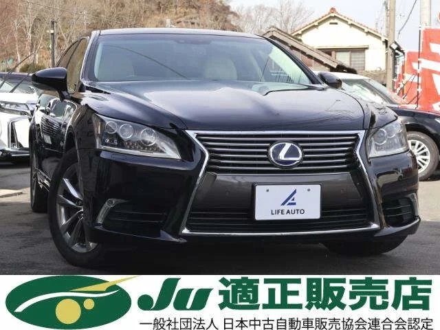 Lexus LS — фото 1