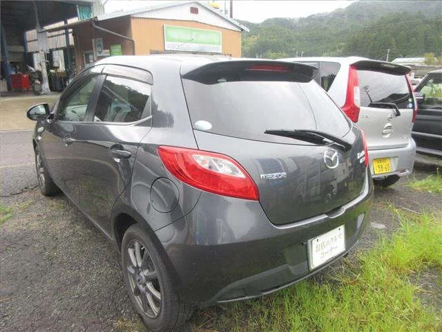 Mazda DEMIO — фото 2