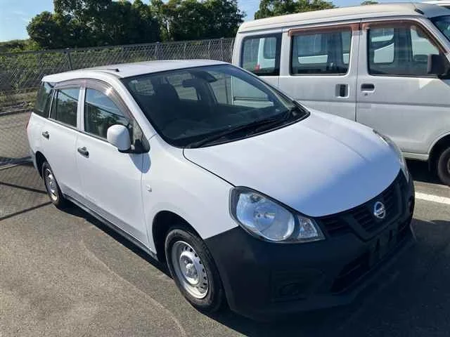 Nissan AD — фото 1
