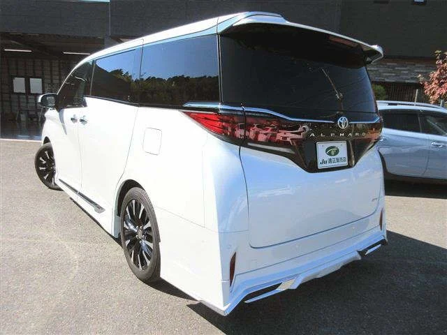 Toyota ALPHARD — фото 2