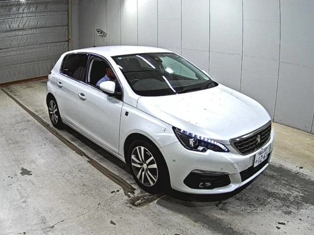 Peugeot 308 — фото 1