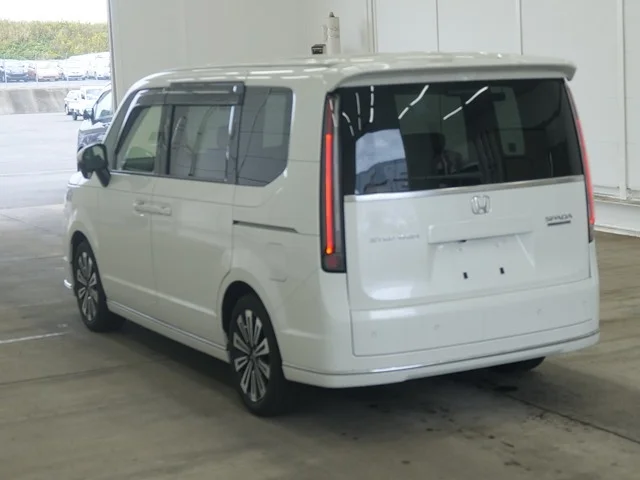 Honda STEP WAGON — фото 2
