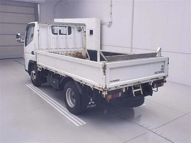 Mitsubishi CANTER — фото 2