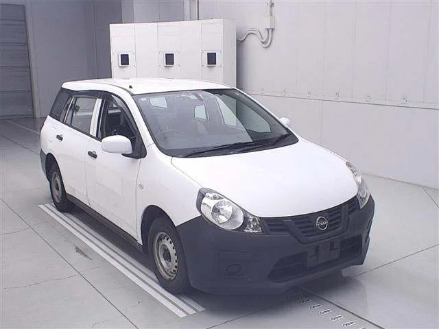 Nissan AD — фото 1