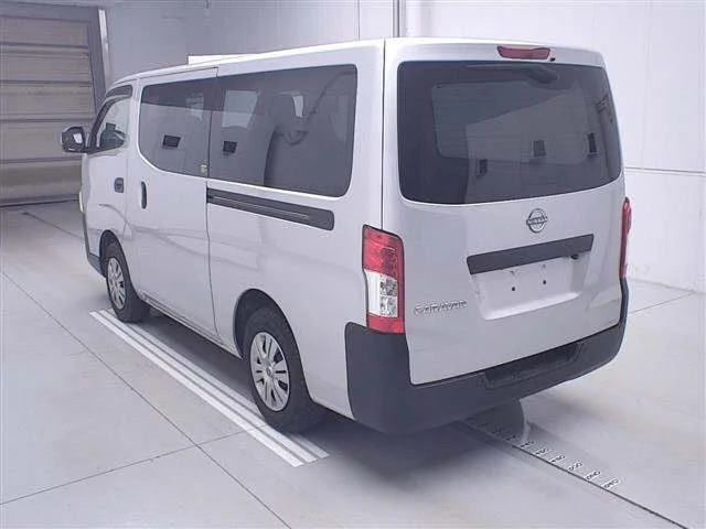 Nissan CARAVAN VAN — фото 2