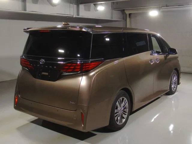 Toyota ALPHARD — фото 2