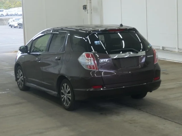 Honda FIT SHUTTLE — фото 2