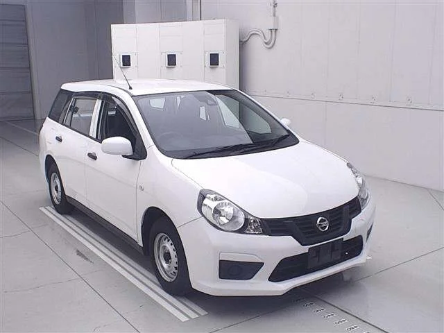 Nissan AD — фото 1