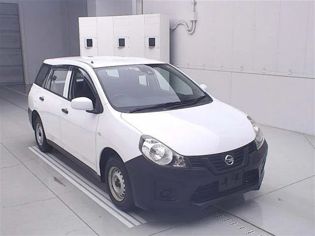 Nissan AD — фото 1
