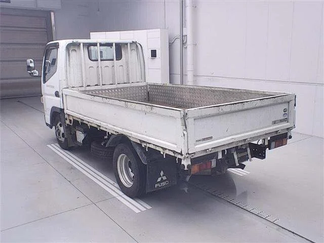 Mitsubishi CANTER — фото 2