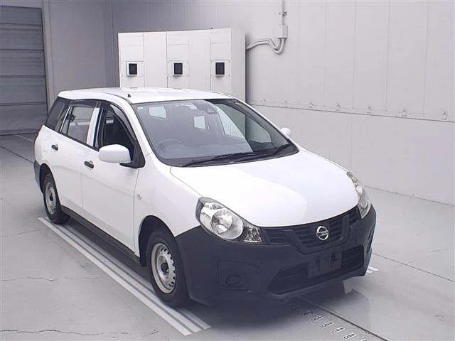 Nissan AD — фото 1