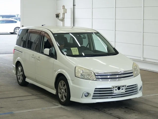 Nissan LAFESTA