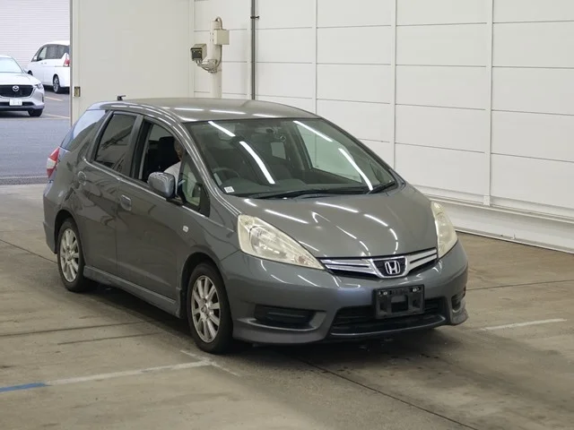 Honda FIT SHUTTLE — фото 1
