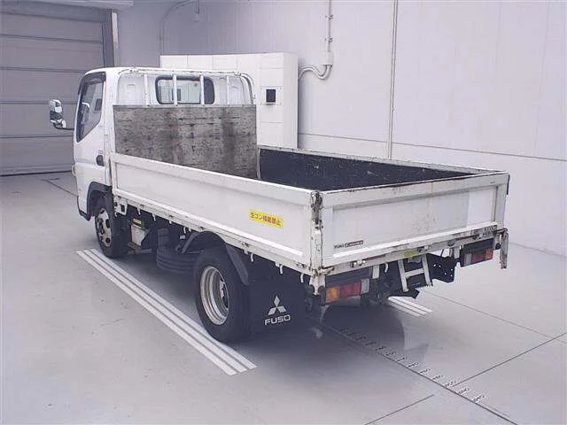 Mitsubishi CANTER — фото 2