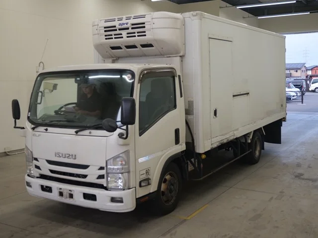Isuzu ELF — фото 1