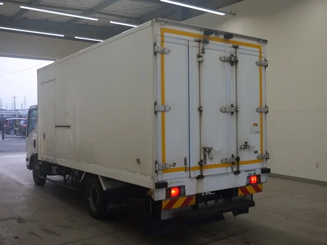 Isuzu ELF — фото 2