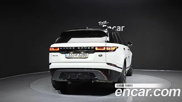 Land Rover Range Rover Velar — фото 4