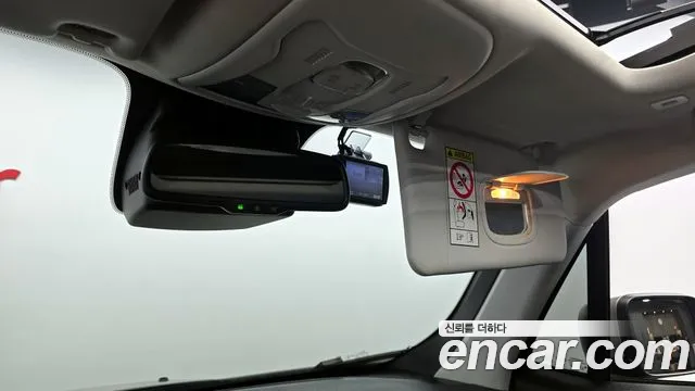 Jeep Renegade — фото 16