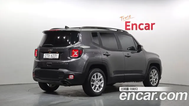 Jeep Renegade — фото 2