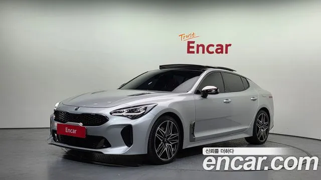 Kia Stinger — фото 1