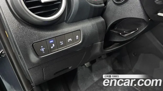 Hyundai Kona — фото 13
