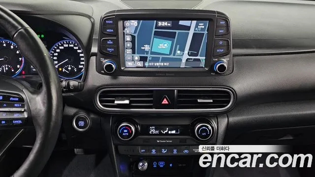 Hyundai Kona — фото 20