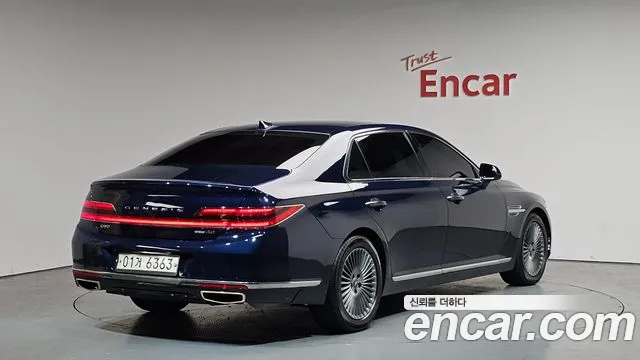 Genesis G90