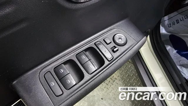 Hyundai Casper — фото 12