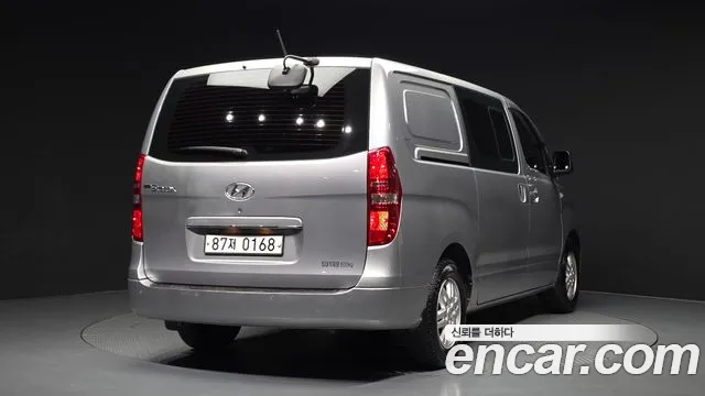 Hyundai Starex — фото 2
