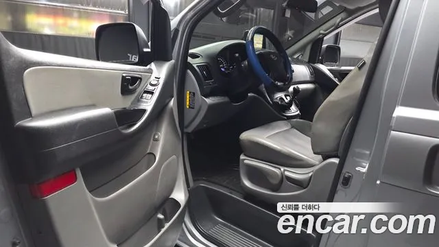 Hyundai Starex — фото 10