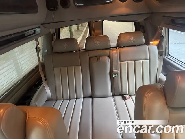Chevrolet Express Van — фото 10
